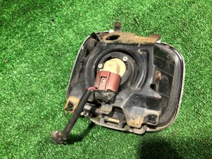 Farol de nevoeiro esquerdo SUBARU FORESTER OEM 84501FC010 SF5 1998