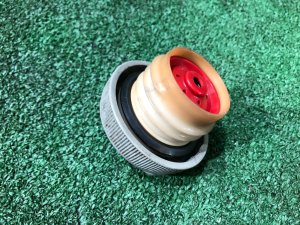 Пробка бензобака SUBARU FORESTER OEM 42032FA000 SF5 1998 silver 792