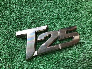 Эмблема T25 SUBARU FORESTER OEM 93071FC040 SF9 1999 White 51E