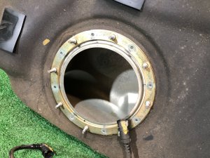 油箱 вмятина SUBARU LEGACY OEM 42012AG011 BP5 2004 EJ20X AT