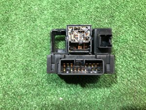 Módulo de control de espejos SUBARU LEGACY OEM 83002AG040 BP5 2004 EJ20X AT