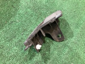 Брызговик порога левый SUBARU LEGACY OEM 96054AG010 BP5 2004