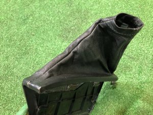 Funda de la palanca del freno de mano SUBARU LEGACY OEM 92123AG000JC BP5 2004 BLACK 32J