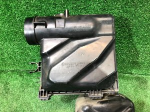 エアクリーナーボックス SUBARU LEGACY OEM 46052AG010, 46052AG050 BP5 2004 EJ20X AT