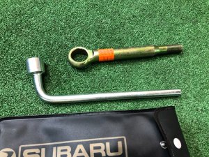 ชุดเครื่องมือ крюк SUBARU LEGACY OEM 97010AG000 BP5 2004