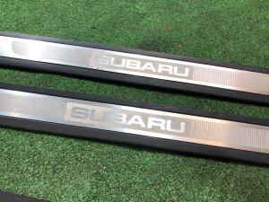 Накладки на пороги SUBARU LEGACY OEM 94060AG070, 94060AG080, 94061AG080, 94061AG090 BP5 2004 BLACK 32J