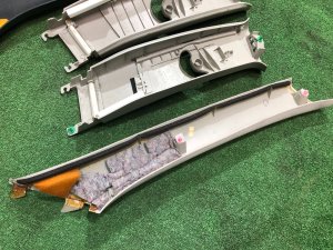 立柱饰板 SUBARU LEGACY OEM 94010AG030OR BP5 2004 BLACK 32J