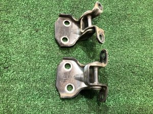 Right front door hinges SUBARU LEGACY OEM 60070AG0009P, 60070AG0109P BP5 2004 BLACK 32J