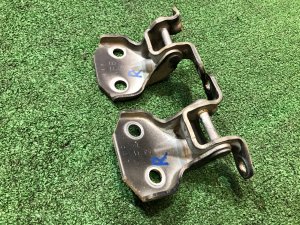 右フロントドアヒンジ SUBARU LEGACY OEM 60070AG0009P, 60070AG0109P BP5 2004 BLACK 32J