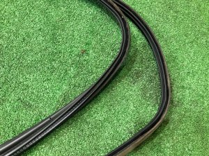 Уплотнитель багажника SUBARU LEGACY OEM 63516AG000 BP5 2004 BLACK 32J