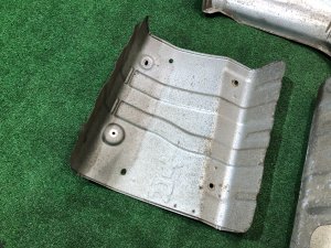 Тепловые экраны глушителя SUBARU LEGACY OEM 59024AG071, 59024AG061 BP5 2004 EJ20X AT