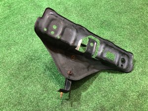 Крепление заднего бампера SUBARU FORESTER OEM 57790FC150 SF9 1999 White 51E