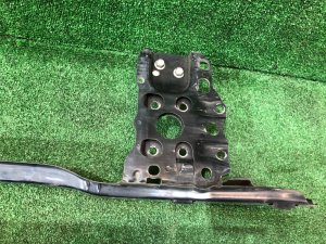 Жесткость бампера передняя SUBARU FORESTER OEM 57712SA190, 57705SA031 SG5 2004