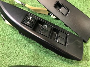 กล่องควบคุมกระจกไฟฟ้า SUBARU LEGACY OEM 83071AJ000 BR9 BRG BRM 2011 EJ255
