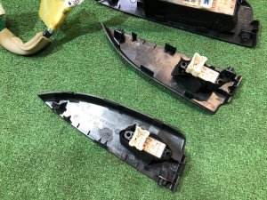 กล่องควบคุมกระจกไฟฟ้า SUBARU LEGACY OEM 83071AJ000 BR9 BRG BRM 2011 EJ255