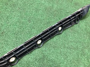 Right rear bumper bracket SUBARU LEGACY OEM 57707AJ000 BR9 BRG BRM 2011 White Pearl 37J