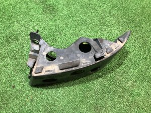 右后保险杠支架 под стопом SUBARU LEGACY OEM 57707AJ120 BR9 BRG BRM 2011 White Pearl 37J