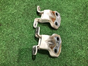 右フロントドアヒンジ SUBARU LEGACY OEM 60079AG000, 60079AG010 BR9 BRG BRM 2011 White Pearl 37J