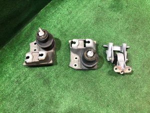 Подушки двигателя 41022AJ111, 41022AJ030 SUBARU LEGACY