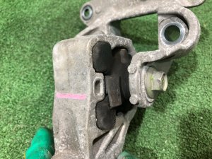 发动机支座 SUBARU LEGACY OEM 41022AJ111, 41022AJ030 BR9 BRG BRM 2011 EJ255
