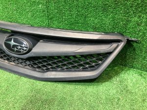 Решетка SUBARU LEGACY OEM 91121AJ011 BR9 BRG BRM 2011 White Pearl 37J