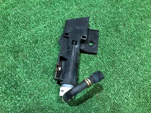 右ヘッドライトウォッシャーノズル SUBARU LEGACY OEM 86636AJ170 BR9 BRG BRM 2011