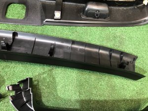 Обшивка пятой двери SUBARU LEGACY OEM 94320AJ000VH, 94310AJ000VH, 94330AJ000VH BR9 2011 White Pearl 37J