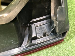 ไฟท้ายบนฝาท้าย левый SUBARU LEGACY OEM 84912AJ240 BR9 2011