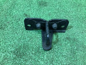 Петля капота SUBARU LEGACY OEM 57311AE000 BH5 2002