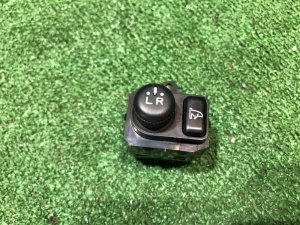 Блок управления зеркалами 84820B2440 DAIHATSU TANTO