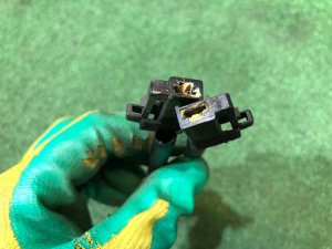 Фишки сигнала гудок SUBARU LANCASTER OEM 86012AE000 86012AE010 BHE 2000