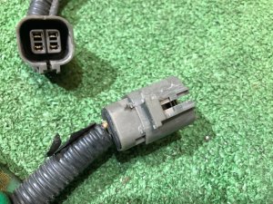 Фишки радиатора SUBARU LANCASTER OEM 45131AE010 BHE 2000 EZ30