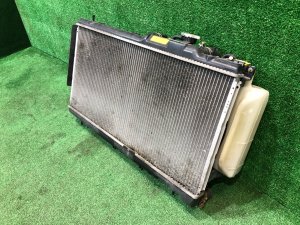 Радиатор двигателя SUBARU LANCASTER OEM 45111AE060, 45131AE010, 73310AE010 BHE 2000 EZ30