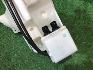 Washer bottle SUBARU EXIGA OEM 86631YC000 YA5 2009 EJ205 AT
