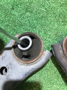 Front control arms SUBARU EXIGA OEM 20202SC011, 20202SC001 YA5 SH5 2009 EJ205 AT