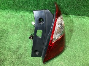 右尾灯 SUBARU EXIGA OEM 84912YC020 YA5 2009