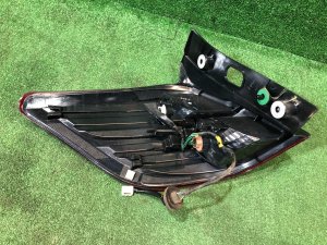 右尾灯 SUBARU EXIGA OEM 84912YC020 YA5 2009