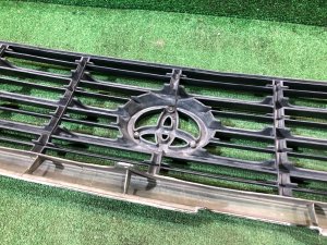 中网 до рест/1й рестайлинг 1998-2005г TOYOTA LAND CRUISER 100 OEM 53111-60350, 531016020 J100