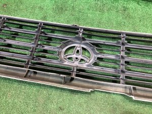 中网 TLC J100 до рест 1998-2002г TOYOTA LAND CRUISER 100 OEM 53111-60350 J100