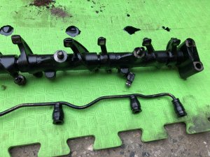 左气缸盖 с коромыслом! ISUZU GIGA OEM 1-11110-833-0 CXZ82K1D 2007 12PE1