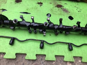 左气缸盖 с коромыслом! ISUZU GIGA OEM 1-11110-833-0 CXZ82K1D 2007 12PE1