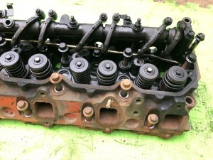 Right cylinder head с коромыслом! ISUZU GIGA OEM 1-11110-834-0 CXZ82K1D 2007 12PE1