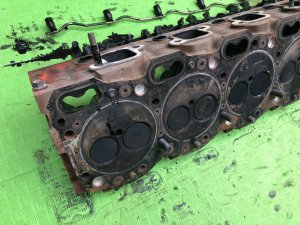 Right cylinder head с коромыслом! ISUZU GIGA OEM 1-11110-834-0 CXZ82K1D 2007 12PE1