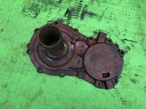 Крышка термостата ISUZU GIGA OEM 1-13116-081-0, 1-13116-082-0 CXZ82K1D 2007