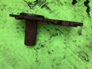 Крышка термостата ISUZU GIGA OEM 1-13116-081-0, 1-13116-082-0 CXZ82K1D 2007