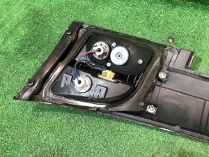 Стоп планка SUBARU LEGACY OEM 84251AE000 BH5 2002