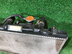 Радиатор двигателя SUBARU LEGACY OEM 45111AE060 BEE 2003 EZ30 AT