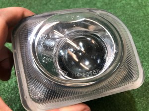 Фара противотуманная левая SUBARU LEGACY OEM 84501AE190 BEE 2003