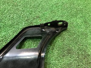 Крепление переднего бампера правое SUBARU LEGACY OEM 57707AE000 BE5 2002 BLUE 14L,11K