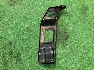 Крепление переднего бампера правое SUBARU LEGACY OEM 57707AE000 BE5 2002 BLUE 14L,11K